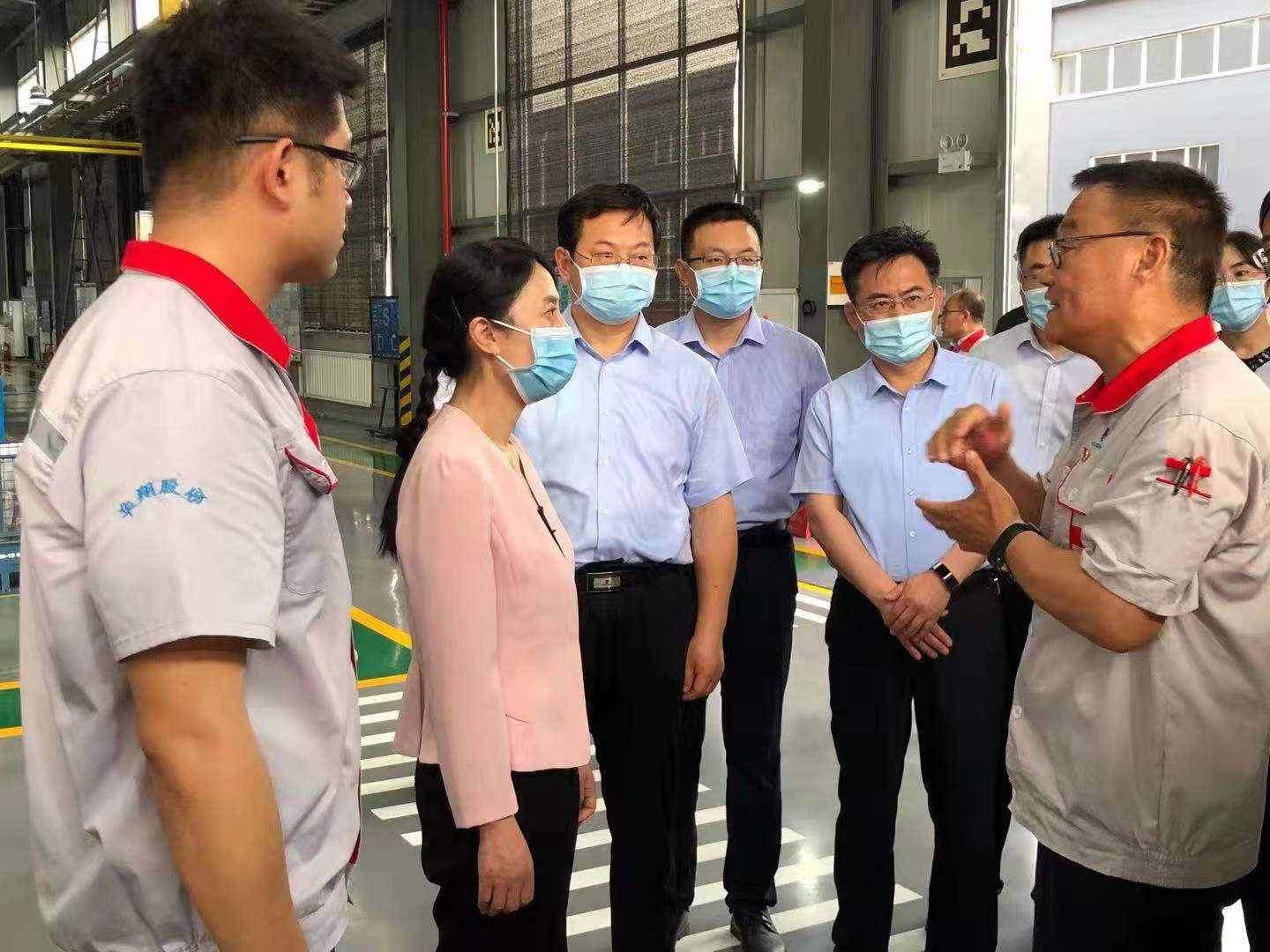 省委常委、組織部部長(zhǎng)陳安麗蒞臨我司調(diào)研企業(yè)黨建及運(yùn)行情況